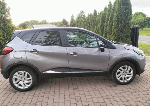 Renault Captur cena 46500 przebieg: 106800, rok produkcji 2017 z Błaszki małe 172